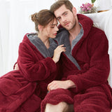 Winter-Unisex-Bademantel mit dicker Kapuze