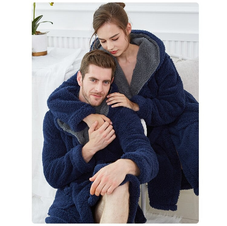 Winter-Unisex-Bademantel mit dicker Kapuze